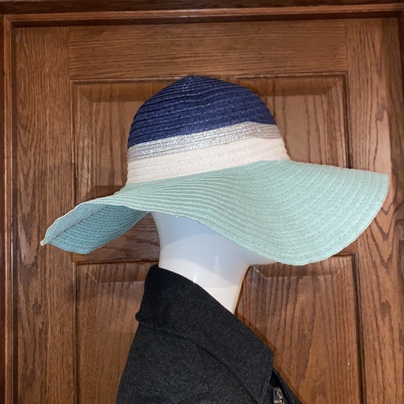 Elsie & Zoey Striped Sun Hat - Picture 2 of 12